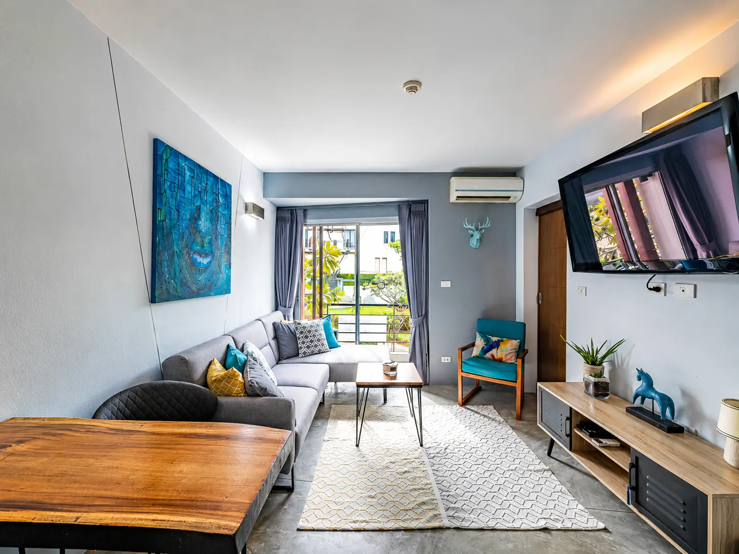 Living room with flat-screen TV